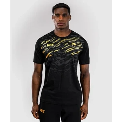 Bild av Venum UFC Fusion Replica kortärmad T shirt för män