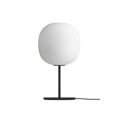 Bild av New Works Lantern Medium bordslampa, höjd 55 cm
