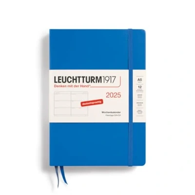 Bild av LEUCHTTURM1917 370547 Veckokalender 2025, medium A5 inbunden 12 månaders planerare, 80 g, linjerad himmel