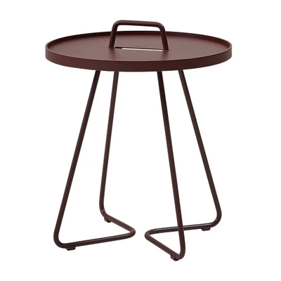 Bild av Cane line On the move side table Sidobord Bordeaux Small Ø: 44 x H: 54 cm