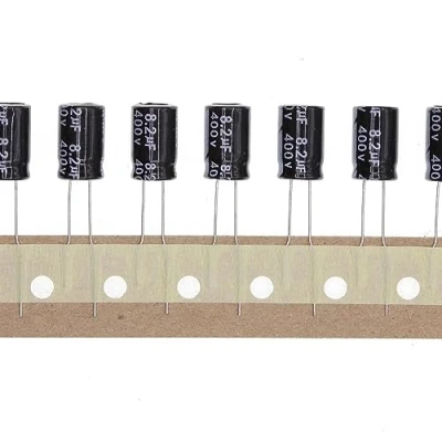 Bild av 50 stycken 400 V 8,2UF Anslutbar aluminium elektrolytisk kondensator 8 x 12 mm