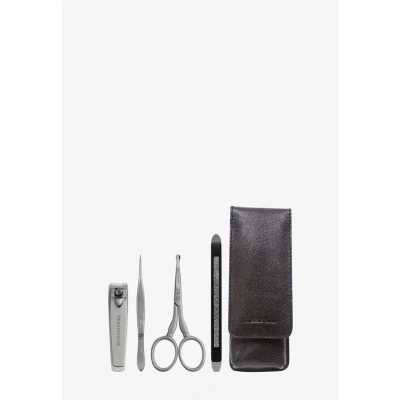 Bild av TWEEZERMAN Vård &amp; manikyrset (presentkit i rostfritt stål, essential grooming kit, för män, trimning och förkortning), svart