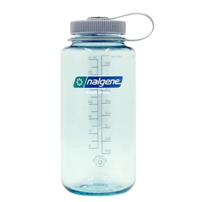 Bild av Nalgene Sustain Tritan BPA fri vattenflaska tillverkad med material härledd av 50% plastavfall, 32 uns, bred mun, havsskum