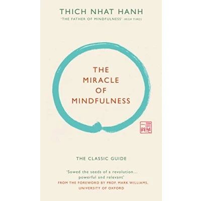 Bild av the Miracle of Mindfulness (Gift edition): classic guide by world’s most revered master