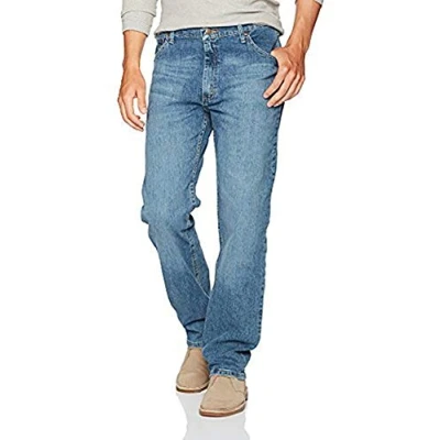 Bild av Herrjeans från Wrangler Authentics, klassisk 5 ficksstil, normal passform med viss stretchighet, 30W / 32L