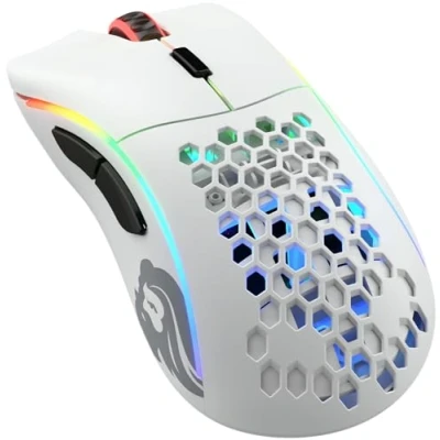 Bild av Glorious Gaming Model D Wireless gamingmus, superlätt, 69 g, laggfri 2,4 GHz anslutning, upp till 71 timmars batteri, RGB, BAMF sensor, ergonomisk, 6 knappar Matt vit