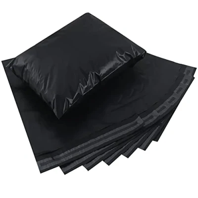 Bild av huruirui Förpackning med 100 plastpåsar 20 x 30 cm A4 förpackningar för svarta polyeten fraktpåsar paket vattentäta mörkläggningsgardiner självhäftande postkuvert