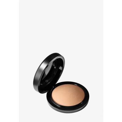 Bild av MAC Mineralize Skinfinish Natural Medium Tan 10 g