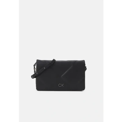 Bild av Calvin Klein Relock Quilt Shoulder BAG Axelremsväska, Storlek: One Size, Black