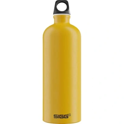 Bild av SIGG Aluminiumvattenflaska Gul resenär Klimatneutral Certifierad Lämplig för kolsyrade drycker Läckagesäker Lätt BPA fri 1 L
