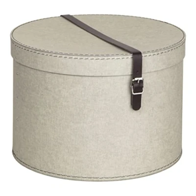 Bild av BIGSO BOX OF SWEDEN RUT Set med 2 förvaringsboxar lock rund förvaringslåda läderrem stor och liten hattlåda av fiberskiva papper i linneutseende beige
