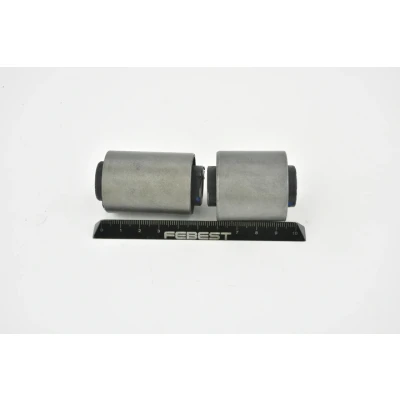 Bild av FEBEST MZAB MZ3R KIT Silent Bloc De Triangle Essieu arrière inférieur FORD: Focus 2, C Max, VOLVO: C30, V50, S40 II, MAZDA: 3 5 portes,