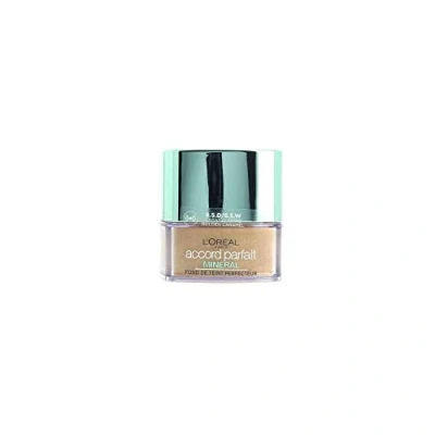 Bild av L&#039;Oréal Paris Accord Parfait Minerals hudförbättrande foundation 6,5D gyllene karamell