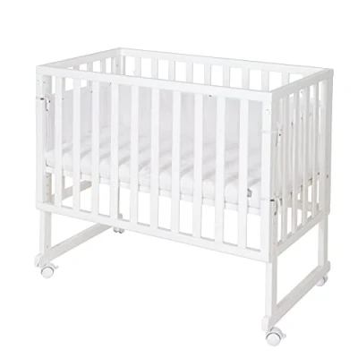 Bild av roba Hyll och sidosäng safe asleep® 3 i 145 x 90 cm justerbar höjd komplett sängsäng med madrass + canvastavla nätinramning sängset för spädbarn trä vit